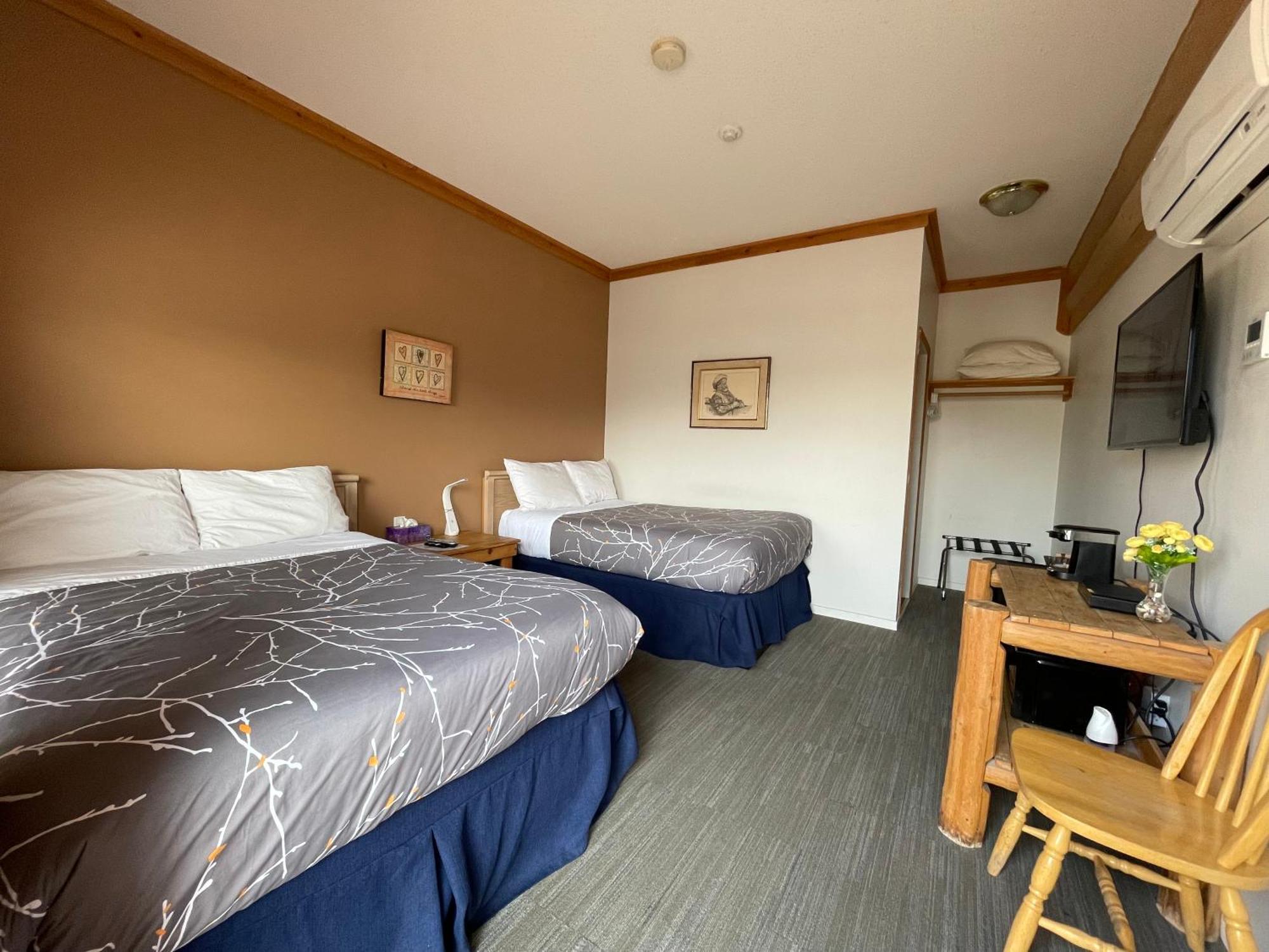 Motel Bear's Claw